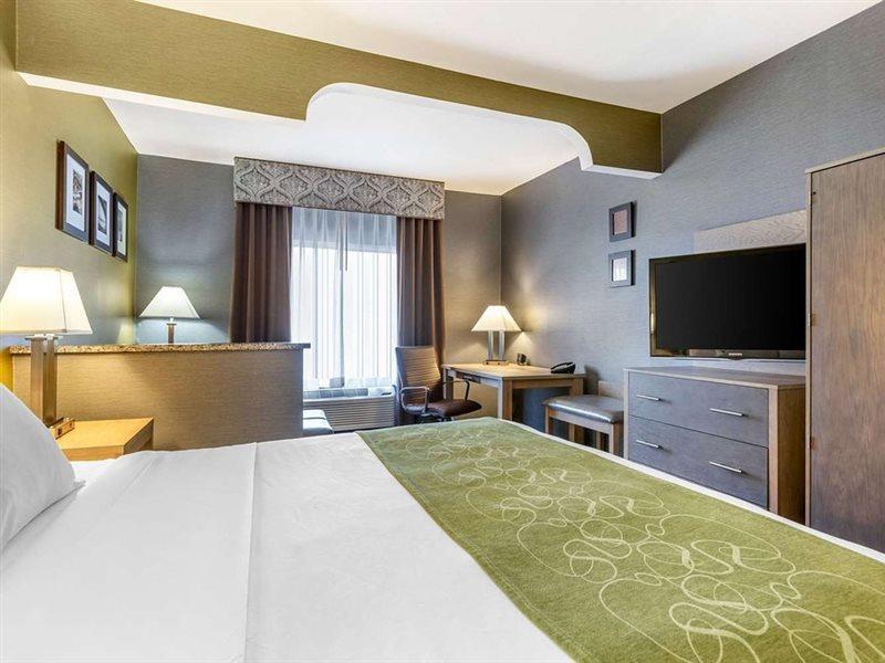 Comfort Suites Southgate-Detroit Buitenkant foto