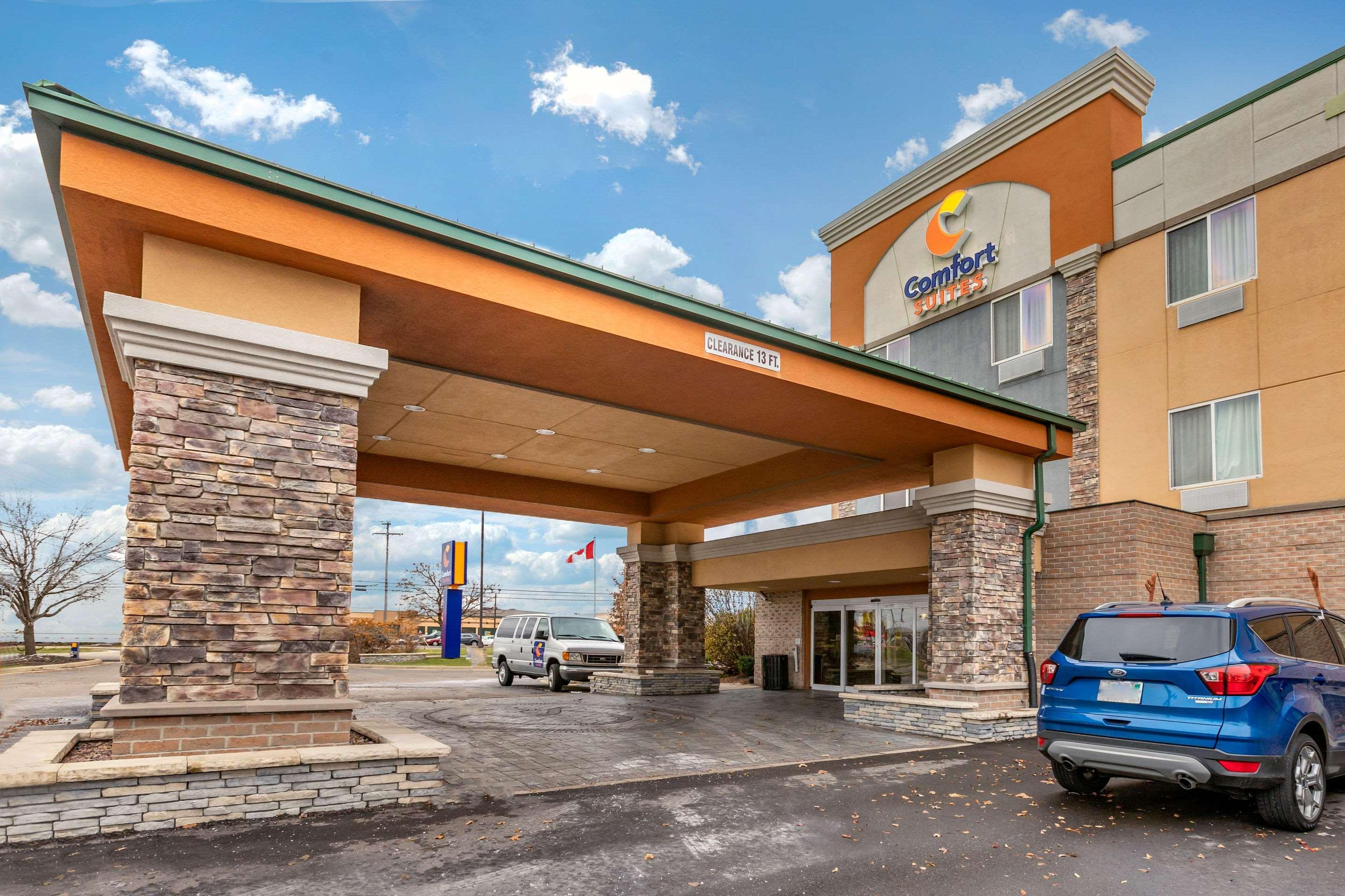 Comfort Suites Southgate-Detroit Buitenkant foto