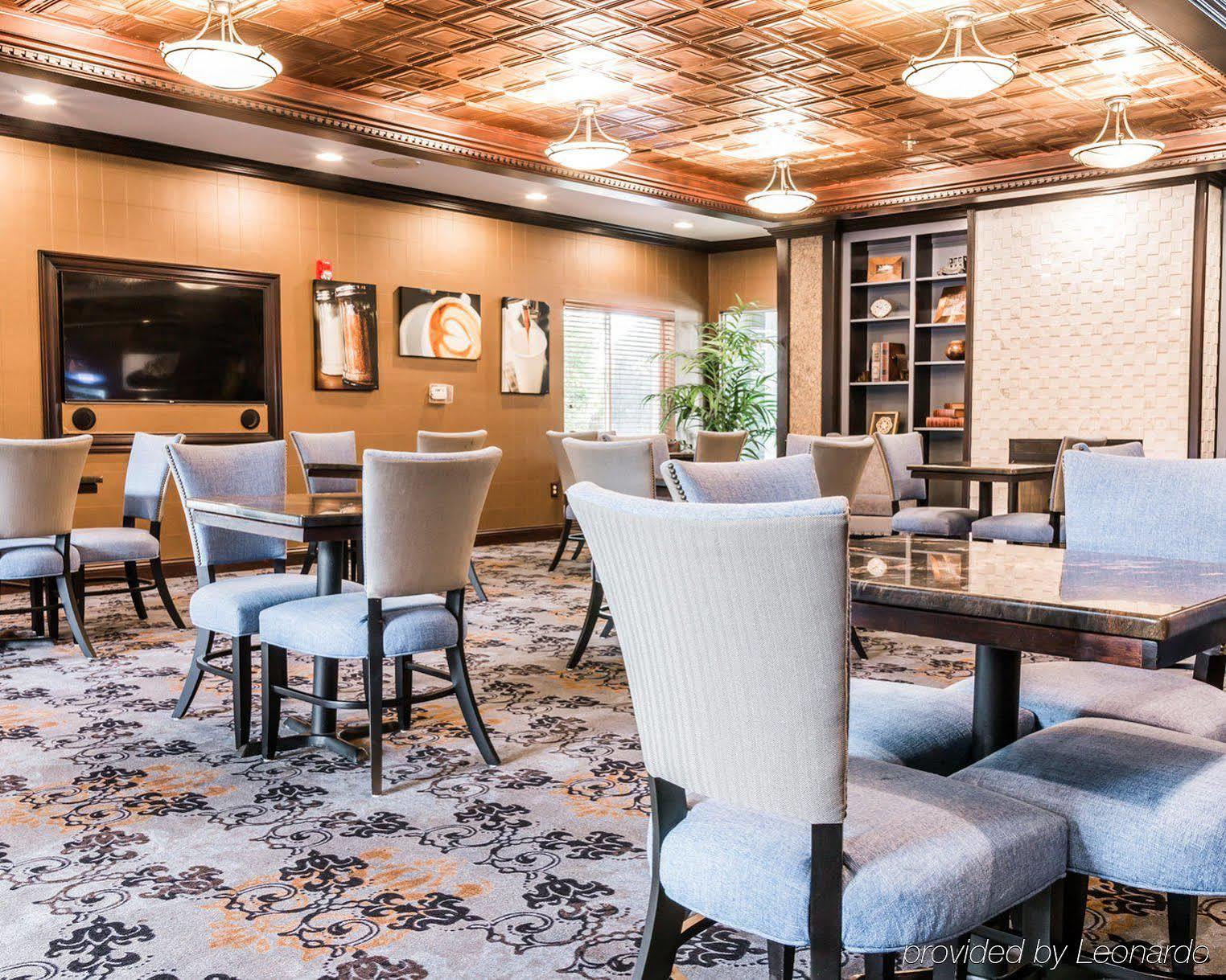 Comfort Suites Southgate-Detroit Buitenkant foto